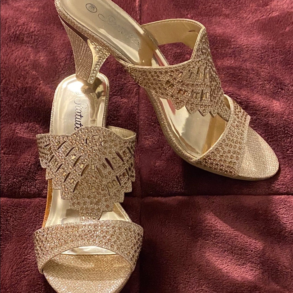 2in Statues  Formal Gold open-toe heel